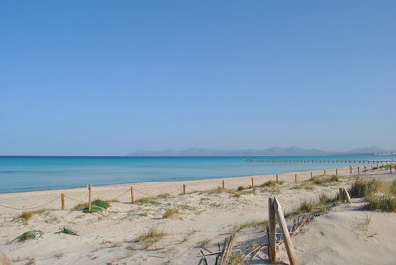 Playa de Muro y embarcadero